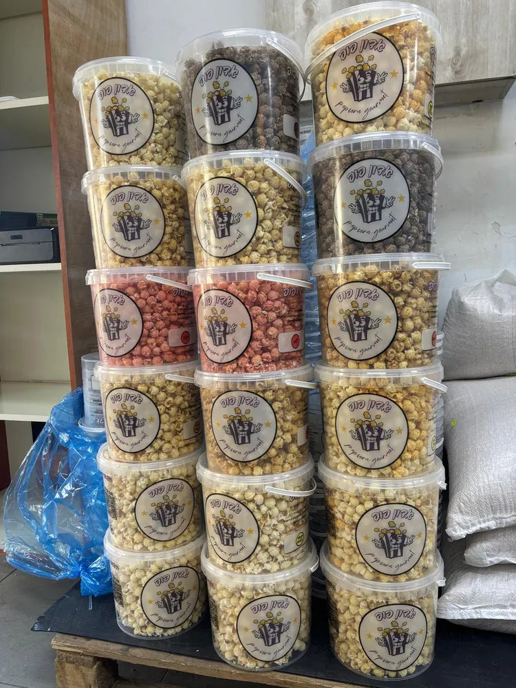 מגדל כוסות פופקורן צבעוני